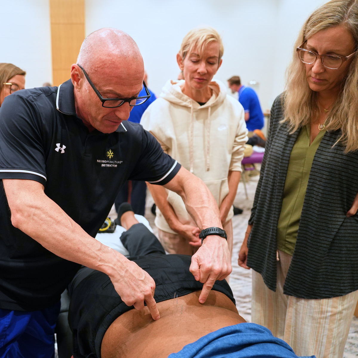 Dr. Michael Corradino teaching a Neuropuncture neuroscience acupuncture workshop