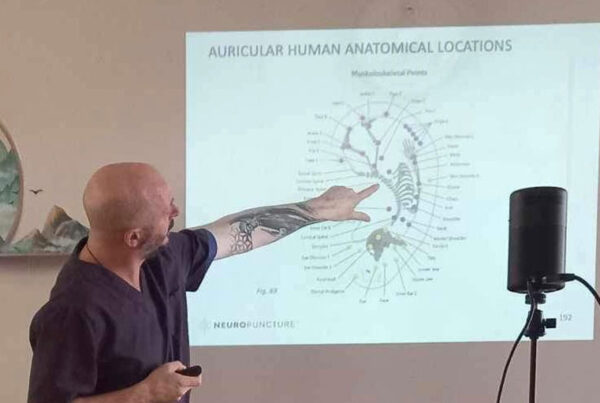 Peter Larking teaching Neuropuncture's Internal Medicine Module
